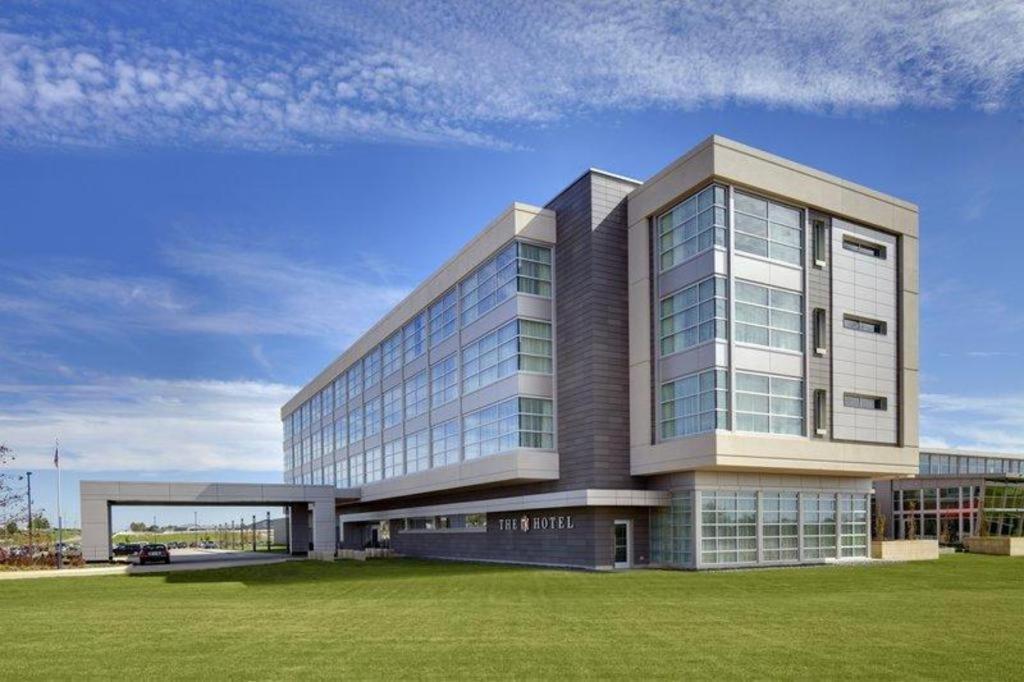 The Hotel At Kirkwood Center Cedar Rapids Exteriör bild